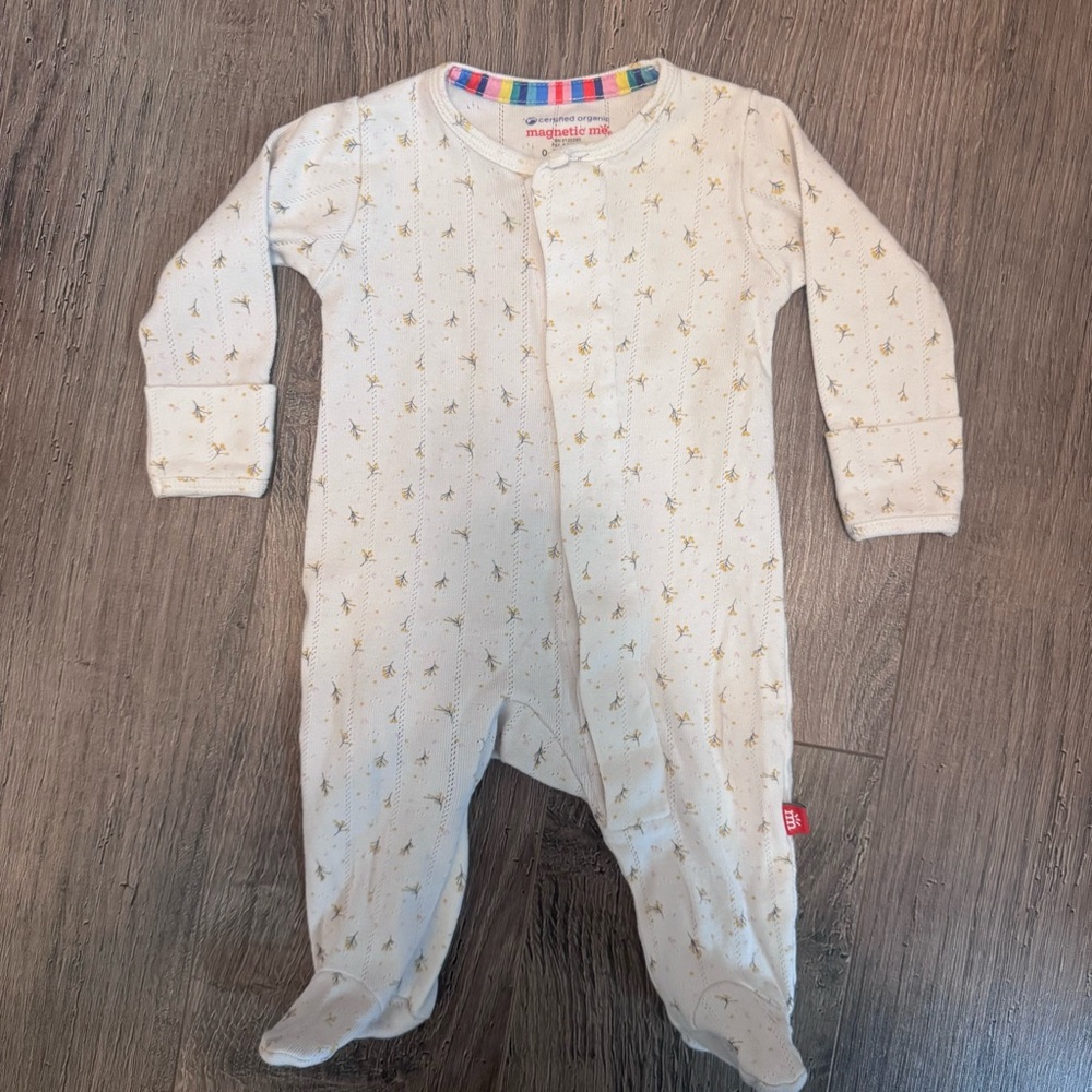 ♦️♦️SOLD♦️♦️Magnetic Me organic cotton Baby Footie pajamas